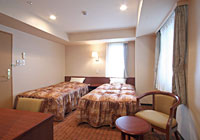 �ϲ���قȂ��